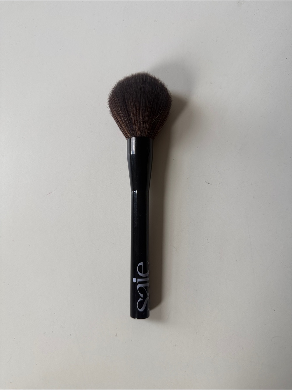 Saie Powder Brush - Black